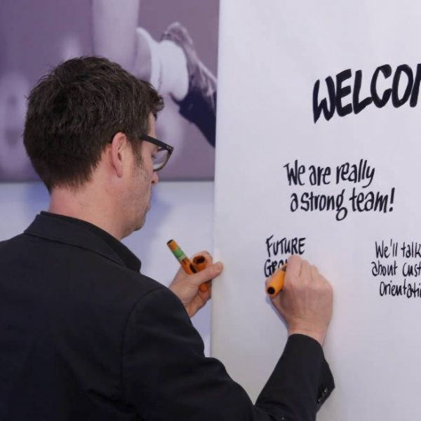 Christoph Illigens erstellt live ein Graphic Recording
